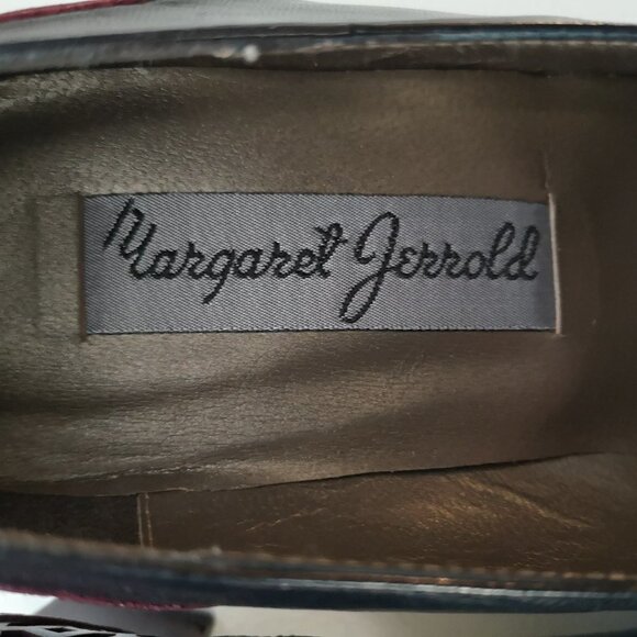 Margaret & Jerrold Ladies Size 9.5M Navy Wine & Gold Leather Upper Pumps - Picture 2 of 5